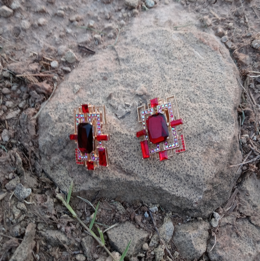 Red 💢❤Rhinestone 💋 Earrings Clip - Picture 5 of 6